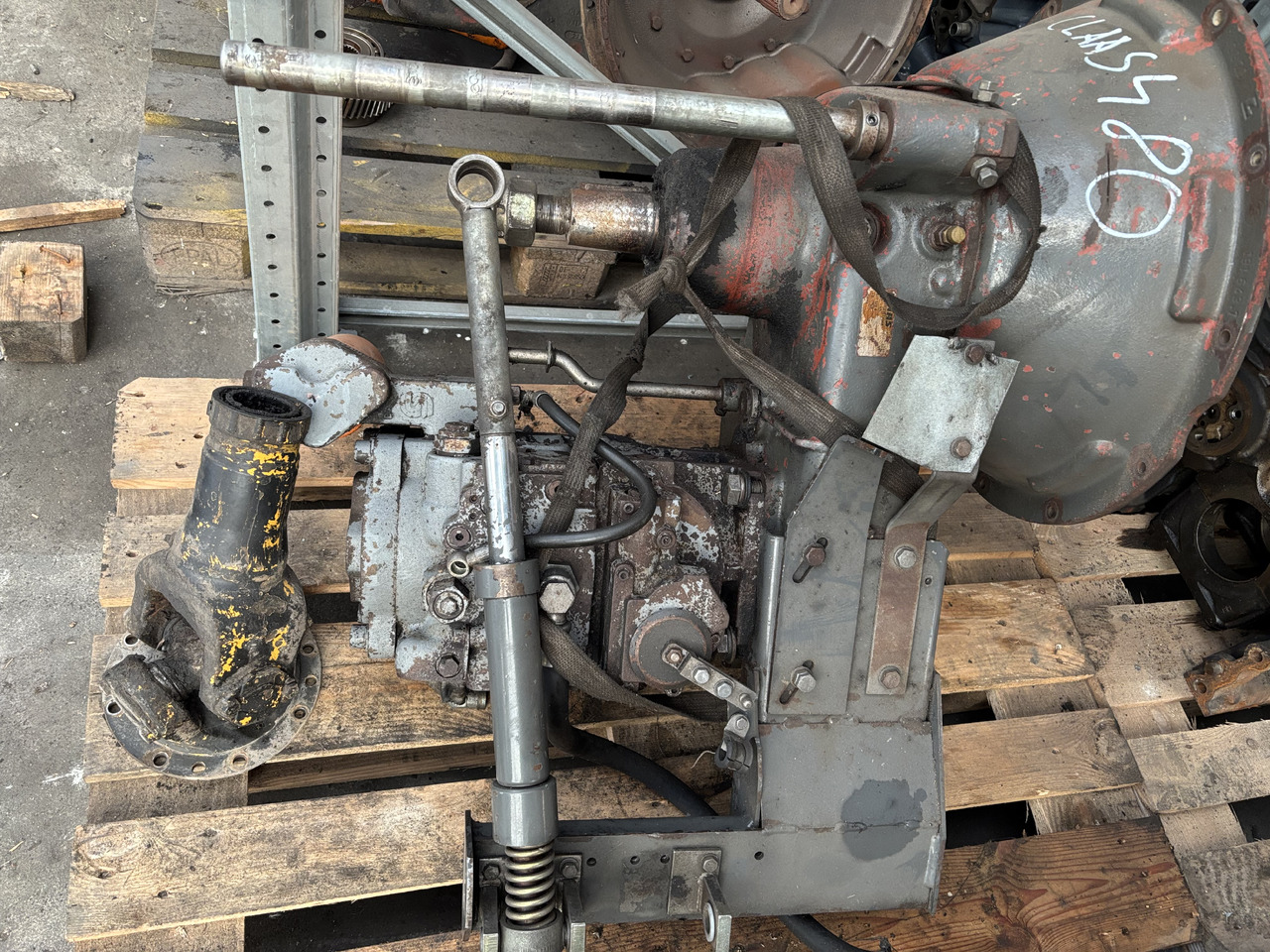 Claas 480 Wałek Napędu Skrzyni Biegów 0007694080 0006379471 0006376880 - Palier para Maquinaria agrícola: foto 1 Claas 480 Wałek Napędu Skrzyni Biegów 0007694080 0006379471 0006376880 - Palier para Maquinaria agrícola: foto 1