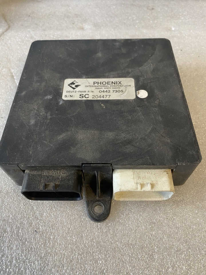 Deutz Fahr Phoenix - jednostka sterująca moduł 04427305 - Unidad de control para Maquinaria agrícola: foto 1 Deutz Fahr Phoenix - jednostka sterująca moduł 04427305 - Unidad de control para Maquinaria agrícola: foto 1
