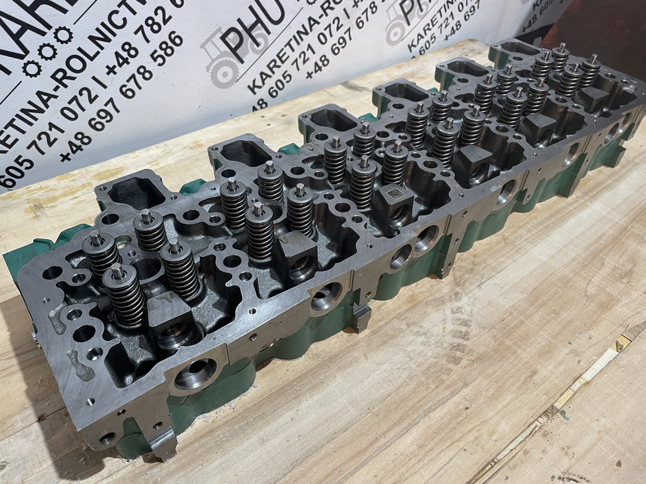 Deutz TCD2013L64V TCD2013L064V TCD2013 - głowica cylindrów kompletna NOWA 04900635 - Cabezal de bloque para Maquinaria agrícola: foto 2 Deutz TCD2013L64V TCD2013L064V TCD2013 - głowica cylindrów kompletna NOWA 04900635 - Cabezal de bloque para Maquinaria agrícola: foto 2