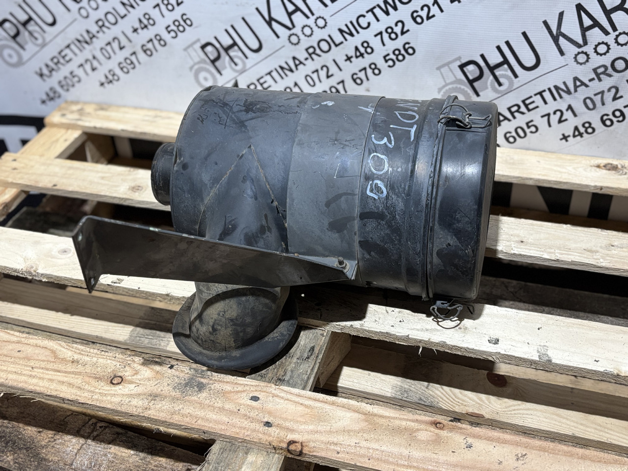 Fendt 309 Obudowa Filtra Powietrza - Filtro de aire para Maquinaria agrícola: foto 1 Fendt 309 Obudowa Filtra Powietrza - Filtro de aire para Maquinaria agrícola: foto 1