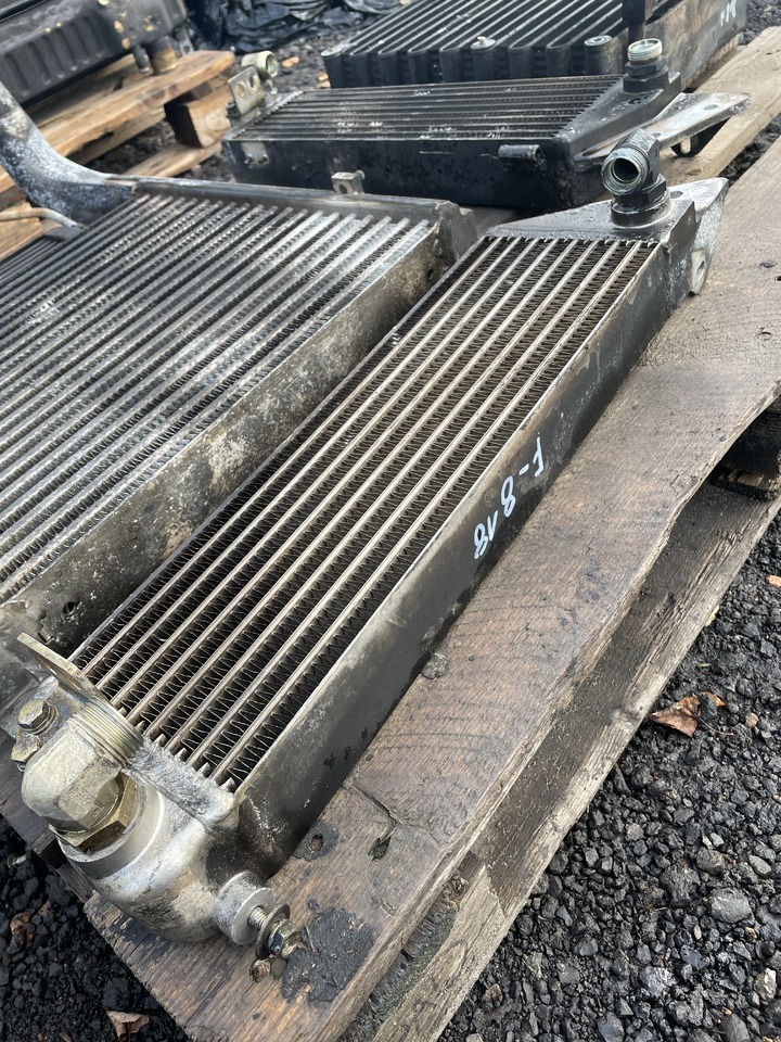 Fendt 816 818 820 - chłodnica - Radiador para Maquinaria agrícola: foto 1 Fendt 816 818 820 - chłodnica - Radiador para Maquinaria agrícola: foto 1