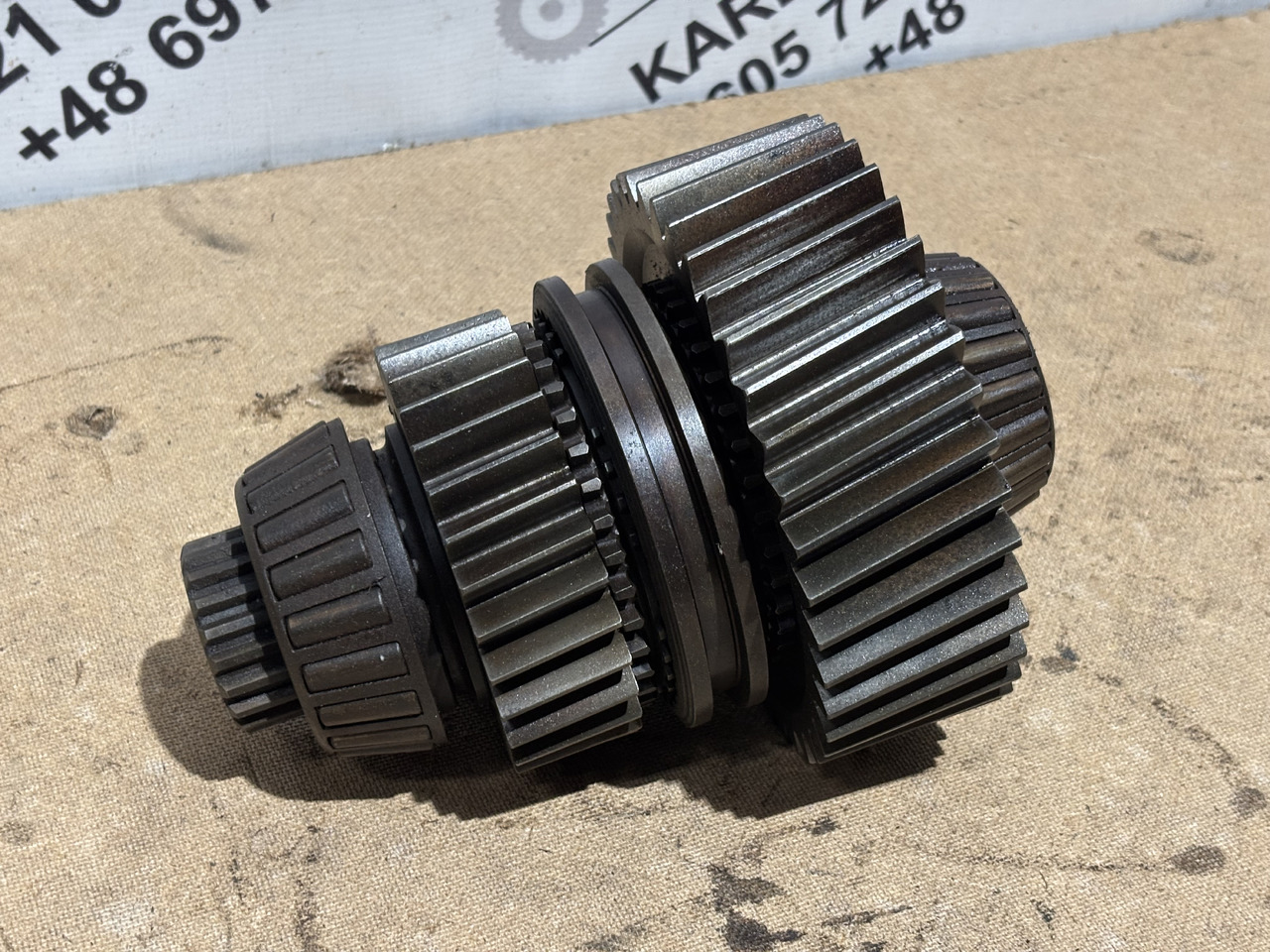 Fendt AGCO 920 924 926 930 Skrzynia Biegów Tryb Koło Zębate Zębatka CZĘŚĆI M934100082040 - Caja de cambios para Maquinaria agrícola: foto 1 Fendt AGCO 920 924 926 930 Skrzynia Biegów Tryb Koło Zębate Zębatka CZĘŚĆI M934100082040 - Caja de cambios para Maquinaria agrícola: foto 1