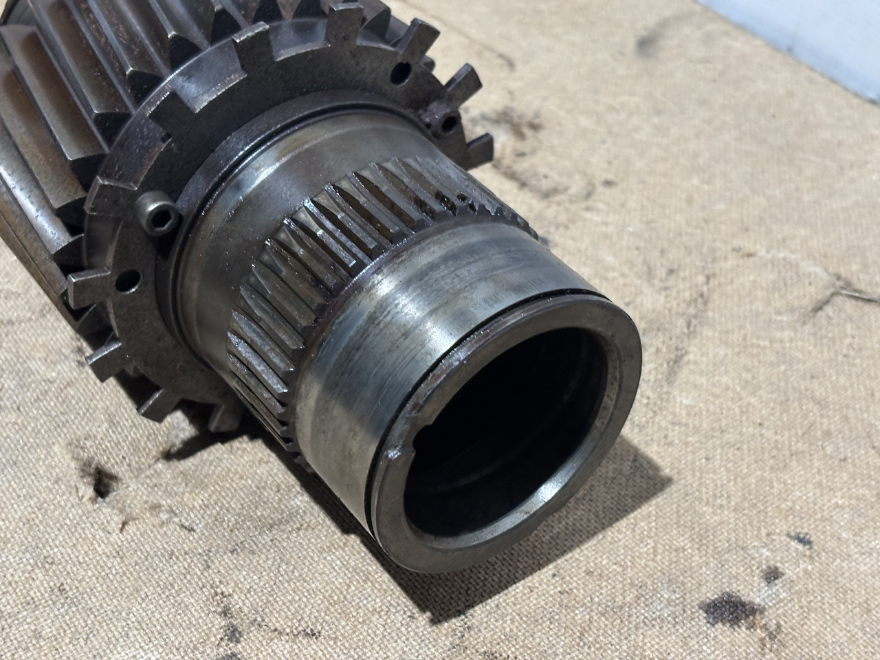 Fendt AGCO 920 924 926 930 Skrzynia Biegów Wał Wałek Tryb CZĘŚĆI M934100082040 - Caja de cambios para Maquinaria agrícola: foto 3 Fendt AGCO 920 924 926 930 Skrzynia Biegów Wał Wałek Tryb CZĘŚĆI M934100082040 - Caja de cambios para Maquinaria agrícola: foto 3