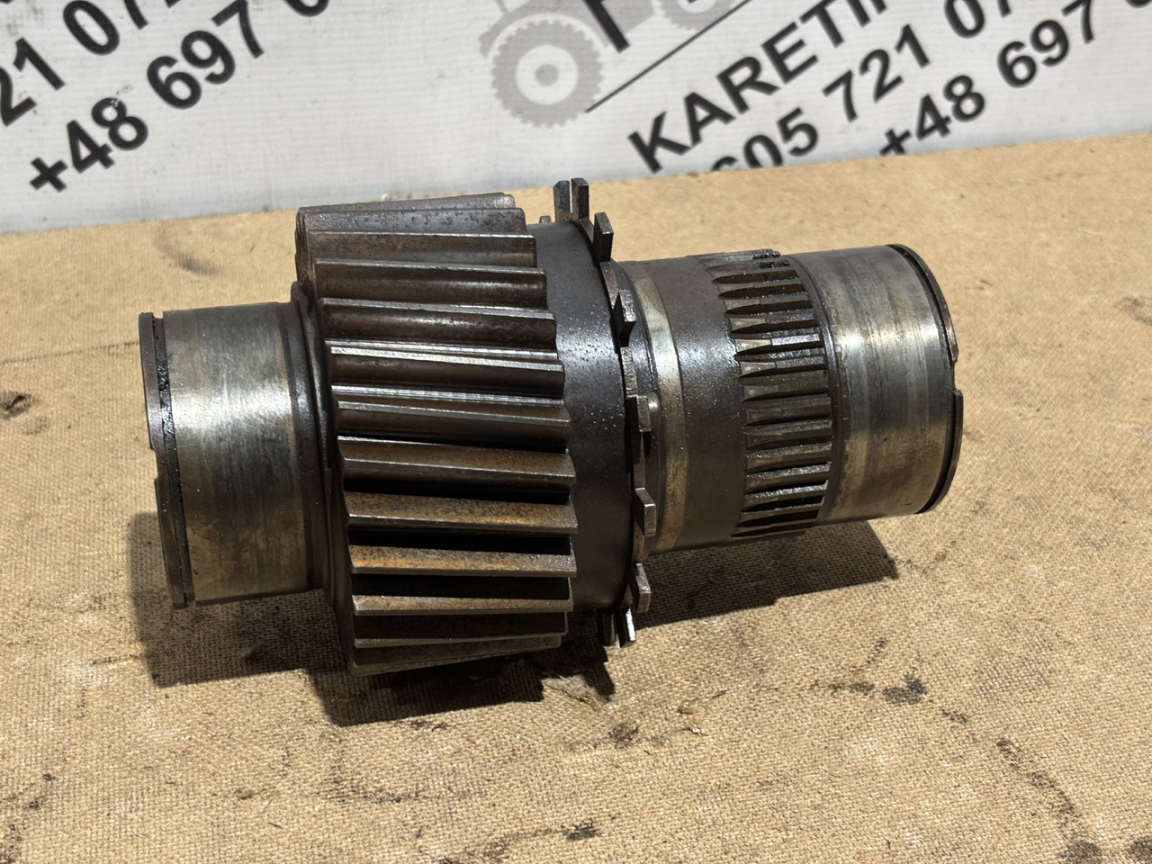 Fendt AGCO 920 924 926 930 Skrzynia Biegów Wał Wałek Tryb CZĘŚĆI M934100082040 - Caja de cambios para Maquinaria agrícola: foto 1 Fendt AGCO 920 924 926 930 Skrzynia Biegów Wał Wałek Tryb CZĘŚĆI M934100082040 - Caja de cambios para Maquinaria agrícola: foto 1