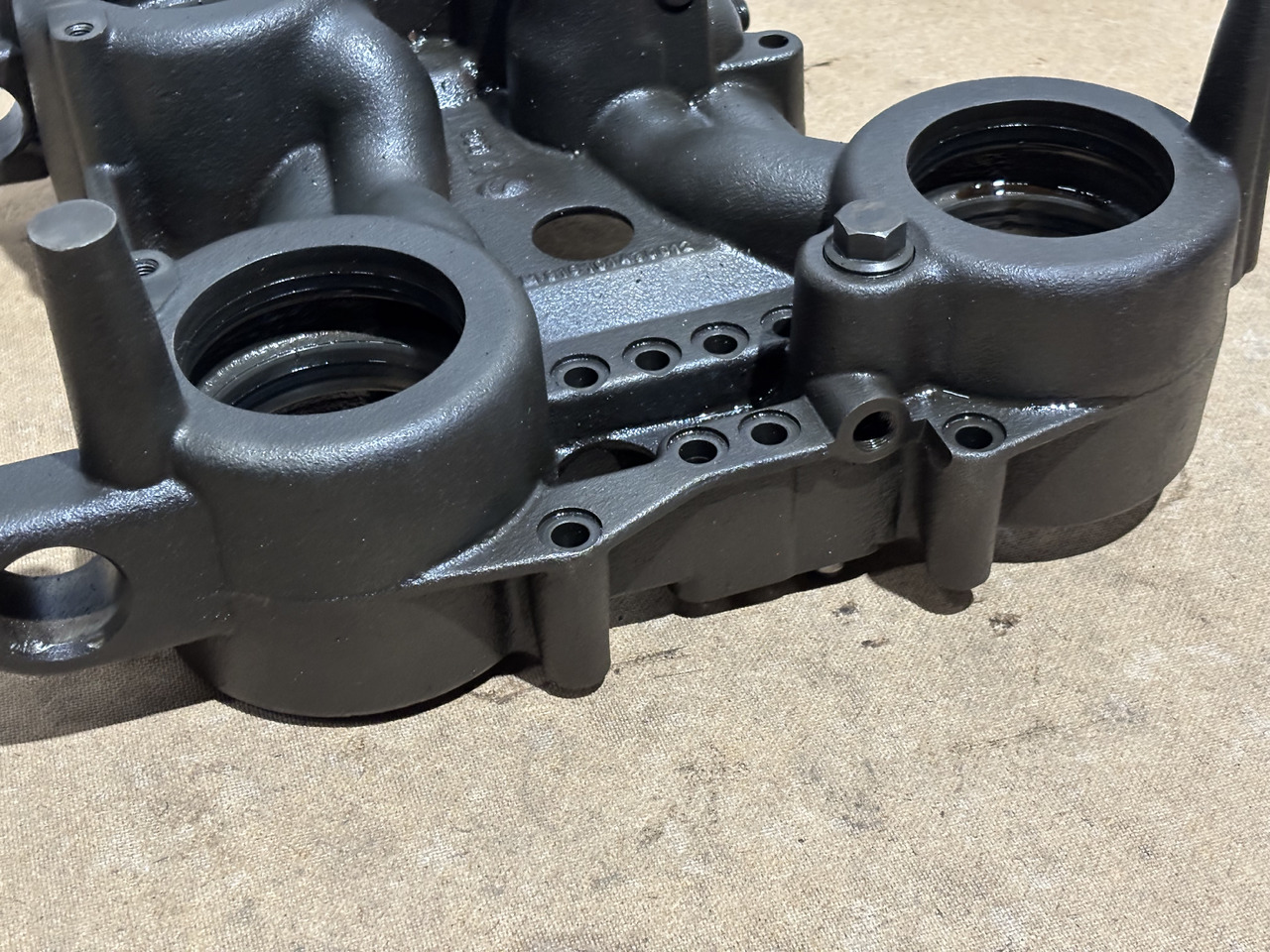 Fendt AGCO ML200 920 924 926 930 Skrzynia Biegów Obudowa M916101430012 - Caja de cambios para Maquinaria agrícola: foto 4 Fendt AGCO ML200 920 924 926 930 Skrzynia Biegów Obudowa M916101430012 - Caja de cambios para Maquinaria agrícola: foto 4