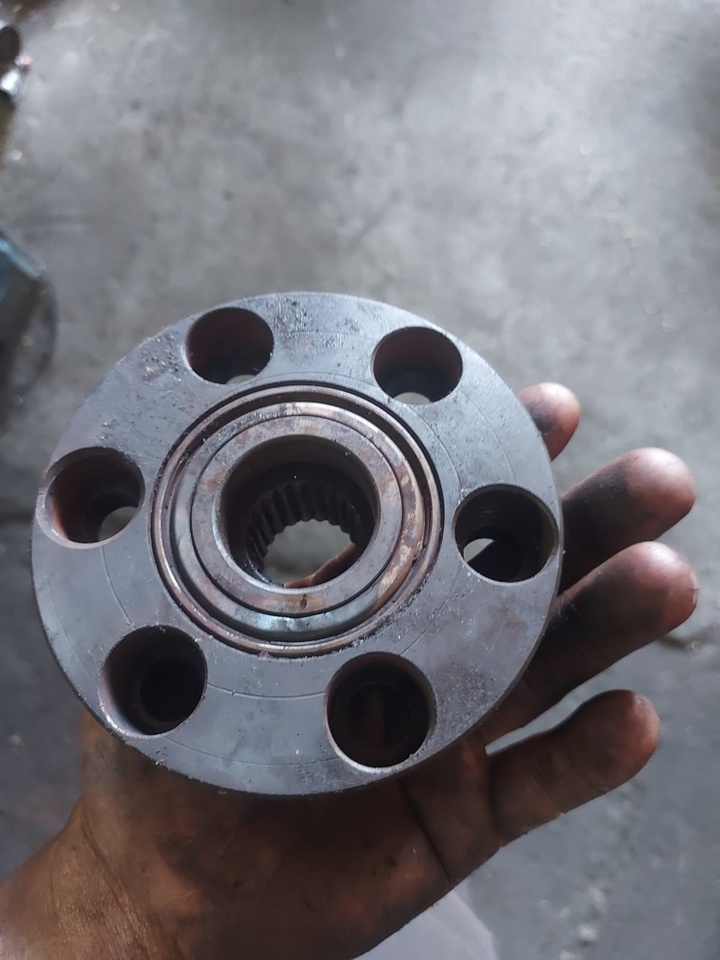 Ford 8730 Powershift sprzęgło - Embrague y piezas para Tractor: foto 3 Ford 8730 Powershift sprzęgło - Embrague y piezas para Tractor: foto 3