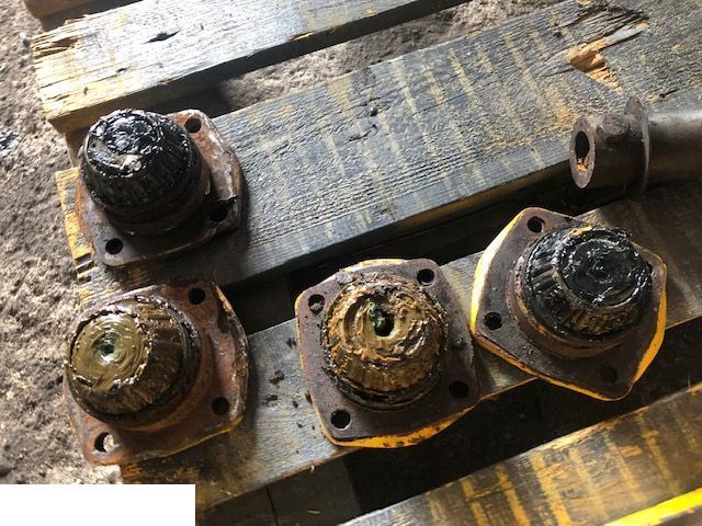 Jcb 3cx - Sworzeń Zwrotnicy - Mangueta para Maquinaria agrícola: foto 1 Jcb 3cx - Sworzeń Zwrotnicy - Mangueta para Maquinaria agrícola: foto 1