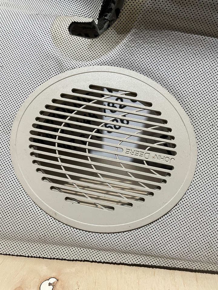 John Deere 6920S - podsufitka tapicerka podbitka panel AL159016 - Cabina e interior para Maquinaria agrícola: foto 5 John Deere 6920S - podsufitka tapicerka podbitka panel AL159016 - Cabina e interior para Maquinaria agrícola: foto 5