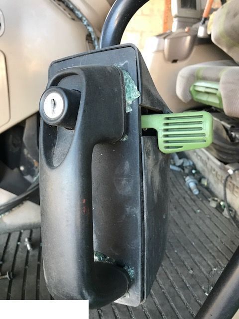 John Deere - Drzwi Klamka - Puerta y piezas para Maquinaria agrícola: foto 2 John Deere - Drzwi Klamka - Puerta y piezas para Maquinaria agrícola: foto 2