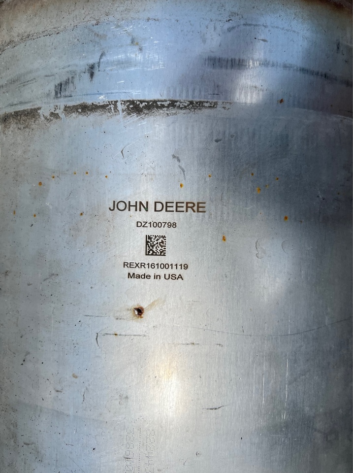 John Deere Katalizator DZ100798 - Convertidor catalítico para Maquinaria agrícola: foto 2 John Deere Katalizator DZ100798 - Convertidor catalítico para Maquinaria agrícola: foto 2