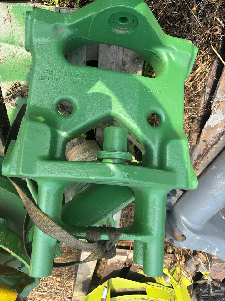 John Deere Wspornik przedniej osi AL82768 L102442 - Eje delantero para Maquinaria agrícola: foto 1 John Deere Wspornik przedniej osi AL82768 L102442 - Eje delantero para Maquinaria agrícola: foto 1