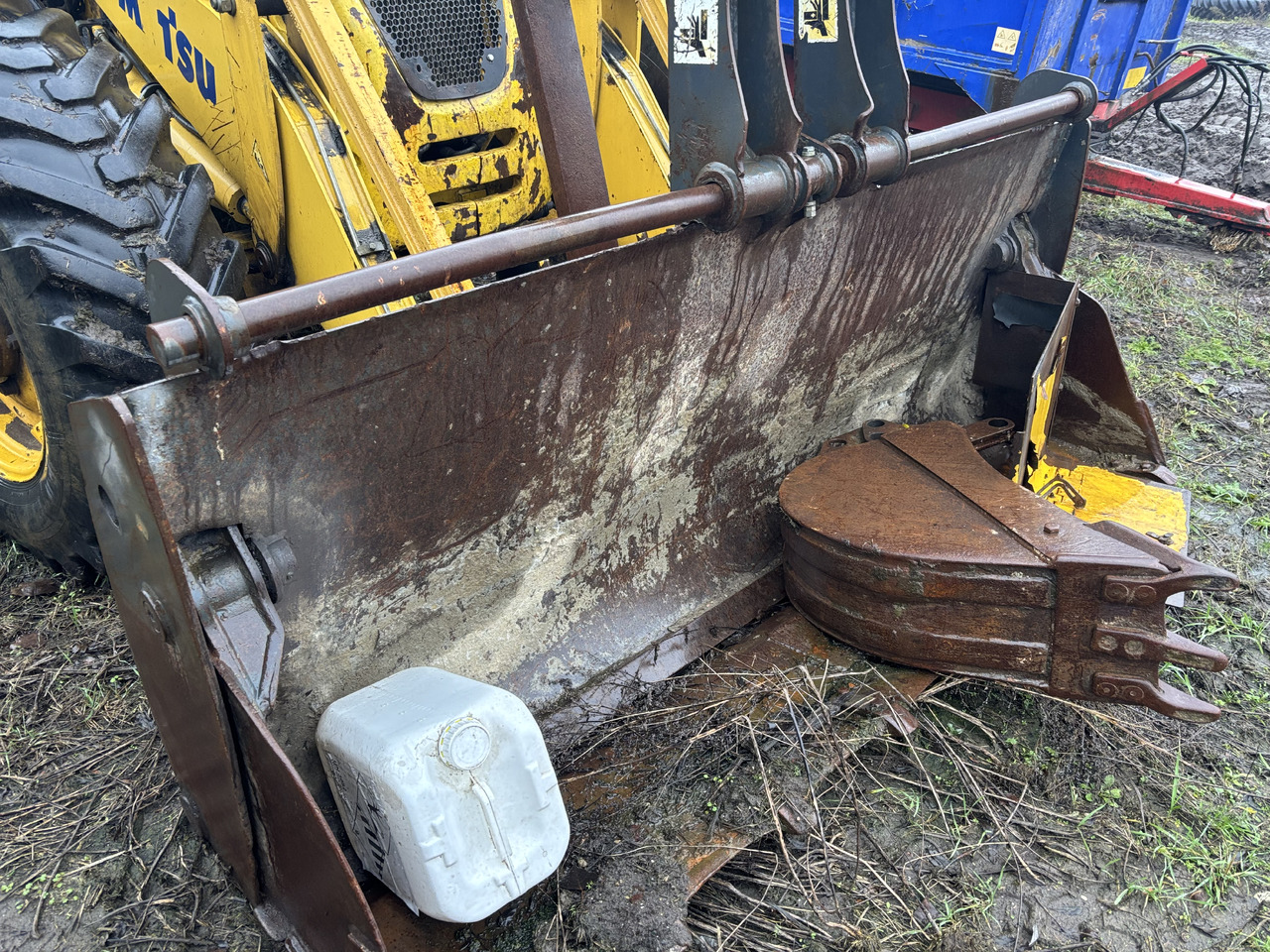 Komatsu WB93 WB97 WB 93 97 Łyżka Skarpowa Łyżka Przednia Widły CZĘŚCI - Retroexcavadora: foto 2 Komatsu WB93 WB97 WB 93 97 Łyżka Skarpowa Łyżka Przednia Widły CZĘŚCI - Retroexcavadora: foto 2