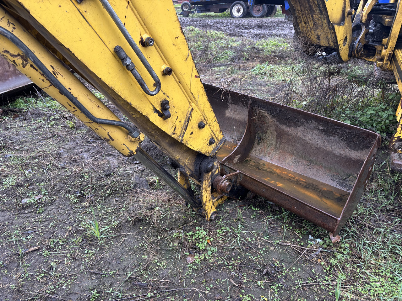 Komatsu WB93 WB97 WB 93 97 Łyżka Skarpowa Łyżka Przednia Widły CZĘŚCI - Retroexcavadora: foto 4 Komatsu WB93 WB97 WB 93 97 Łyżka Skarpowa Łyżka Przednia Widły CZĘŚCI - Retroexcavadora: foto 4