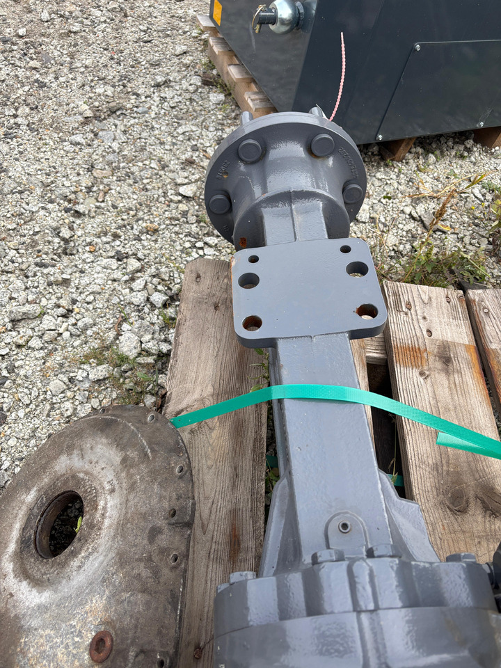 Palier para Maquinaria agrícola MT-L 3015-II Półoś Przegub Krzyżaki CZĘŚCI: foto 18 Palier para Maquinaria agrícola MT-L 3015-II Półoś Przegub Krzyżaki CZĘŚCI: foto 18