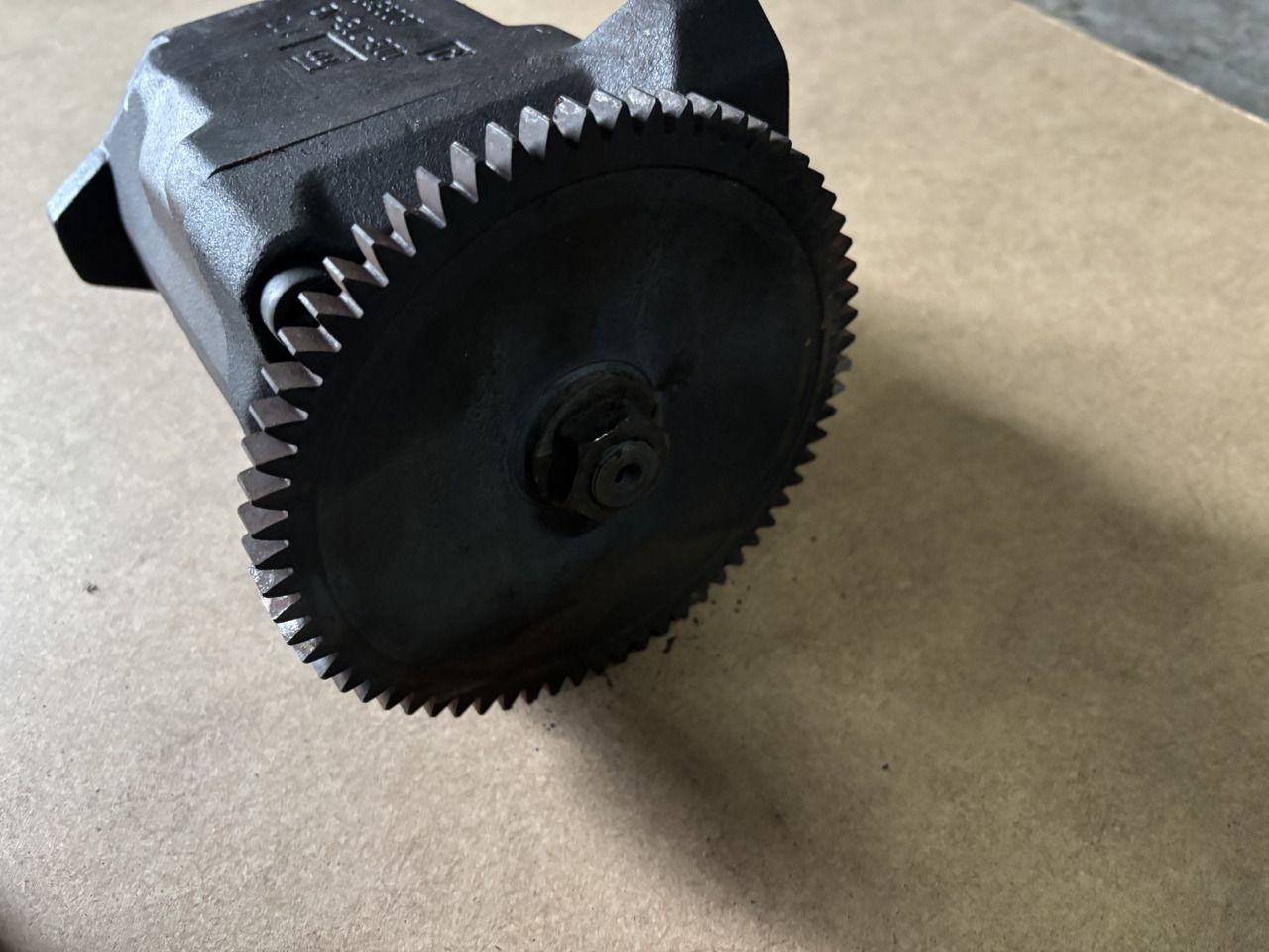 Massey Ferguson Pompa hydrauliczna 3716370M5 - Bomba hidráulica para Maquinaria agrícola: foto 2 Massey Ferguson Pompa hydrauliczna 3716370M5 - Bomba hidráulica para Maquinaria agrícola: foto 2