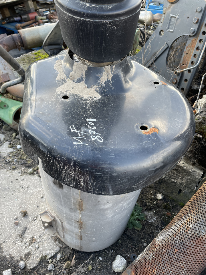 Massey Fergusson 8670 - wydech tłumik - Silenciador para Maquinaria agrícola: foto 2 Massey Fergusson 8670 - wydech tłumik - Silenciador para Maquinaria agrícola: foto 2