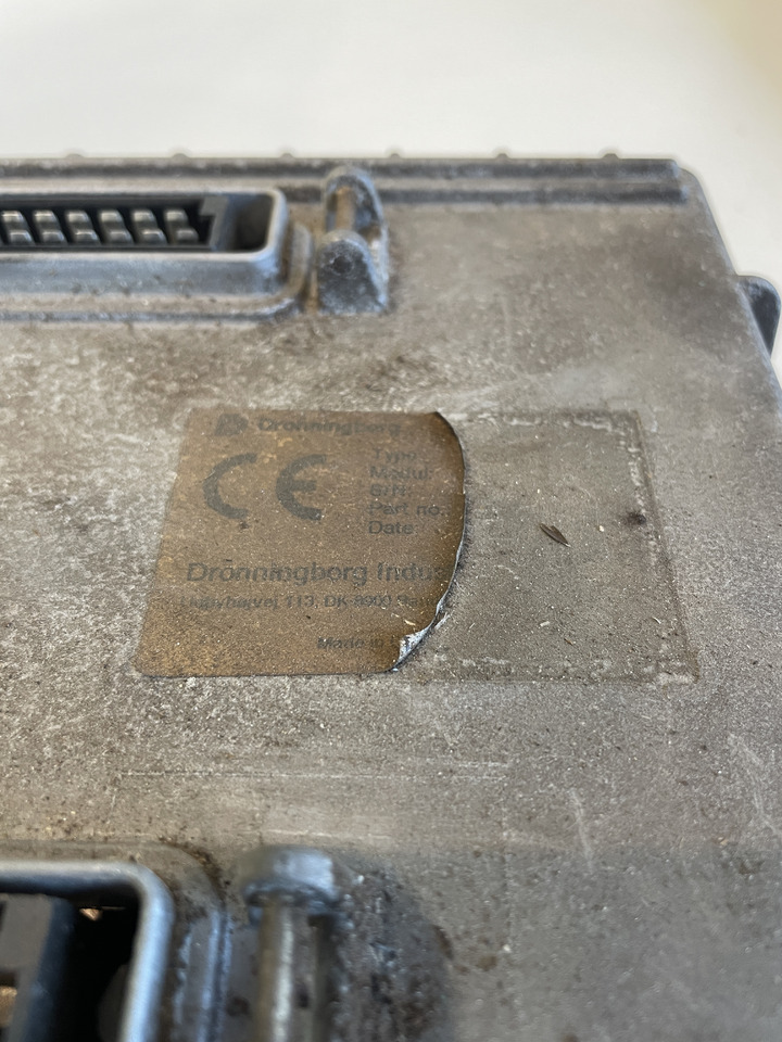 Massey Fergusson Fendt - jednostka centralna komputer sterownik 28782471 - Unidad de control para Maquinaria agrícola: foto 3 Massey Fergusson Fendt - jednostka centralna komputer sterownik 28782471 - Unidad de control para Maquinaria agrícola: foto 3