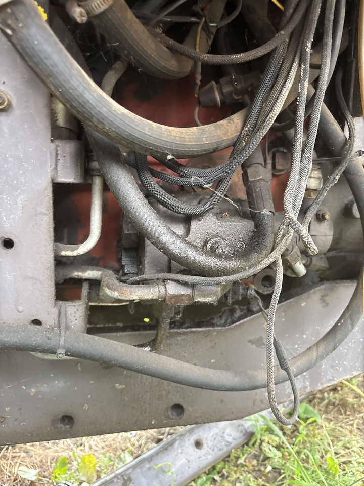 Massey Fergusson MF 8110 8120 8140 8160 3690 3630 - zawór sprzęgła 3712685M18 3712685M95 - Embrague y piezas para Maquinaria agrícola: foto 1 Massey Fergusson MF 8110 8120 8140 8160 3690 3630 - zawór sprzęgła 3712685M18 3712685M95 - Embrague y piezas para Maquinaria agrícola: foto 1