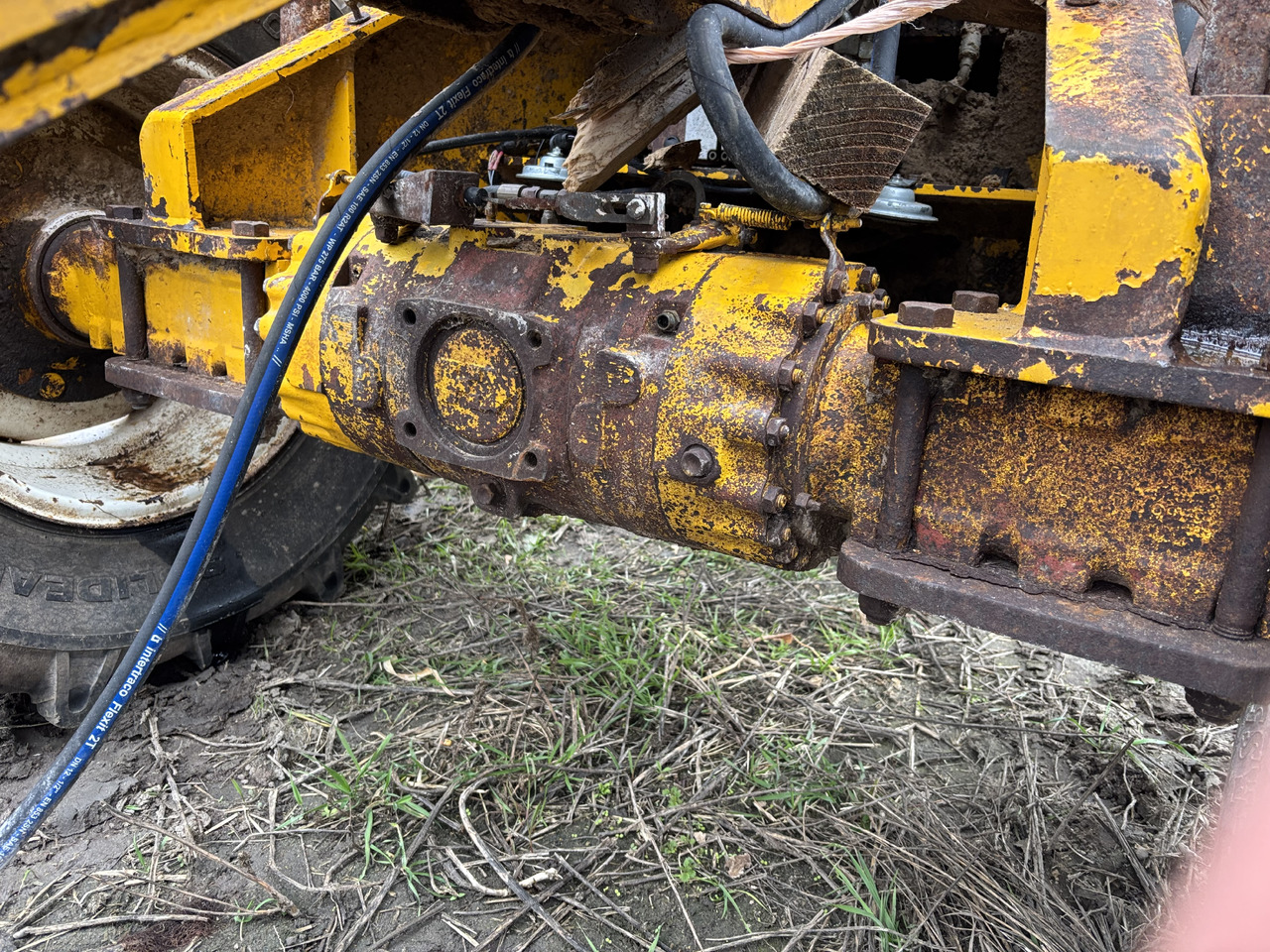 Matbro TR200 Most Przedni Oś Przednia Pochwa Obudowa Zwolnic Zwrotnica Mechanizm Różnicowy - Mando final para Maquinaria agrícola: foto 1 Matbro TR200 Most Przedni Oś Przednia Pochwa Obudowa Zwolnic Zwrotnica Mechanizm Różnicowy - Mando final para Maquinaria agrícola: foto 1