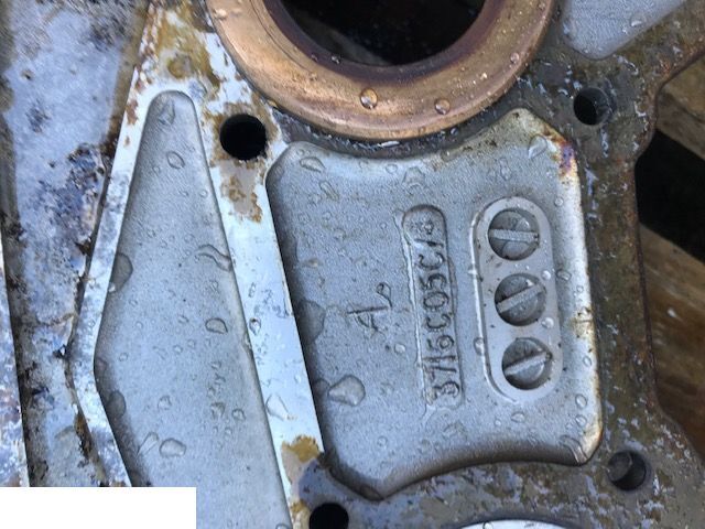 Perkins 1004.4 - Obudowa Rozrządu - Motor y piezas para Maquinaria agrícola: foto 4 Perkins 1004.4 - Obudowa Rozrządu - Motor y piezas para Maquinaria agrícola: foto 4