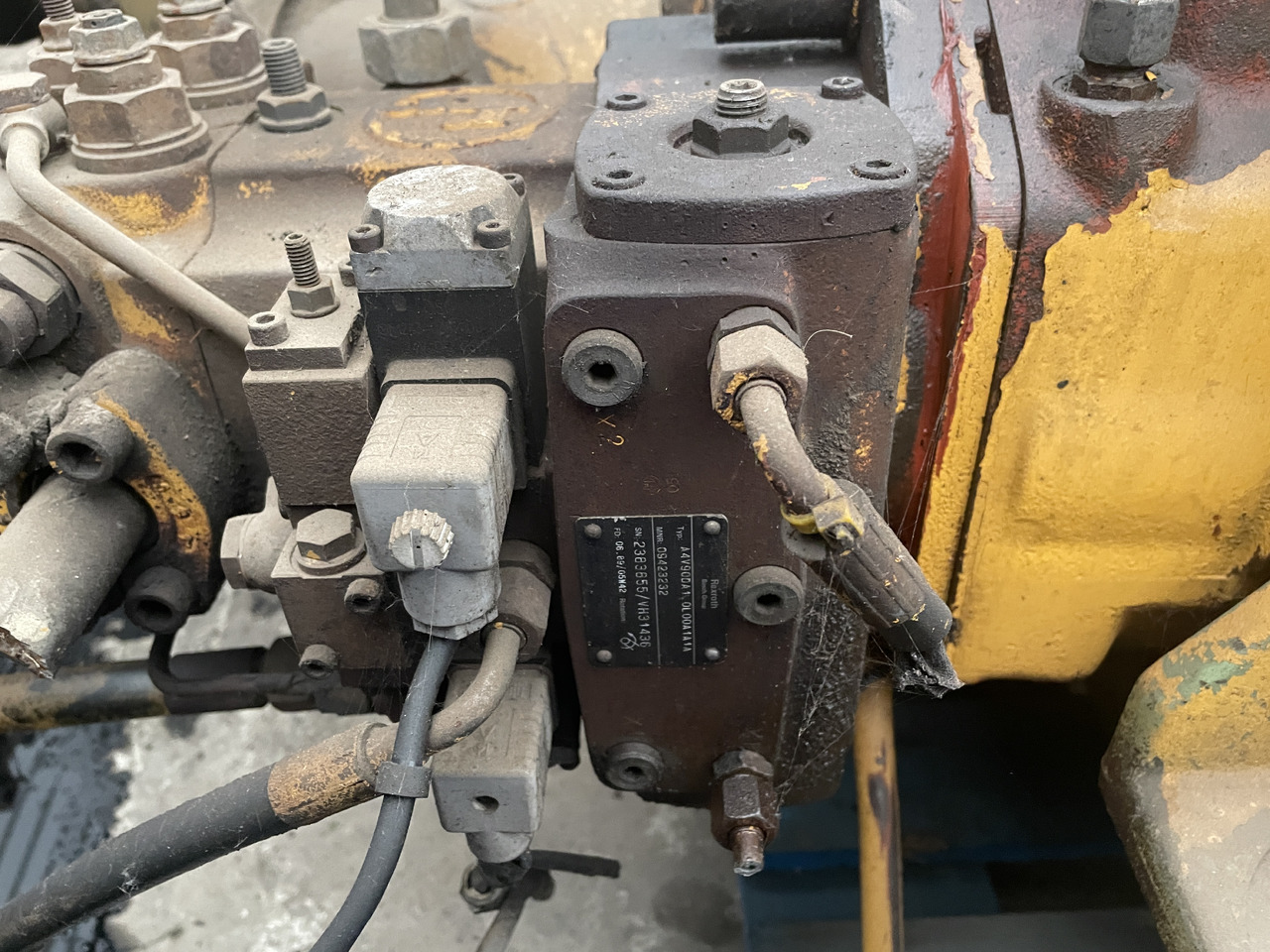 Pompa hydrauliczna hydromatik Rexroth A4V90DA1 0L001A1A - Bomba hidráulica para Maquinaria agrícola: foto 1 Pompa hydrauliczna hydromatik Rexroth A4V90DA1 0L001A1A - Bomba hidráulica para Maquinaria agrícola: foto 1