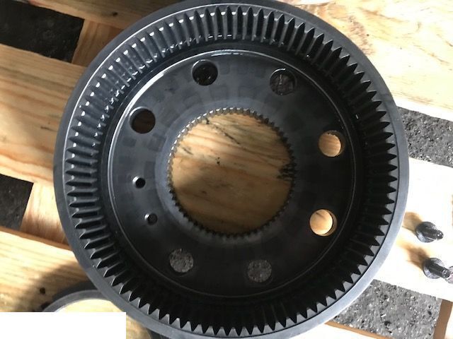 Przełoźenie 17x35x91 ZF APL 365 E - Transmisión para Maquinaria agrícola: foto 4 Przełoźenie 17x35x91 ZF APL 365 E - Transmisión para Maquinaria agrícola: foto 4