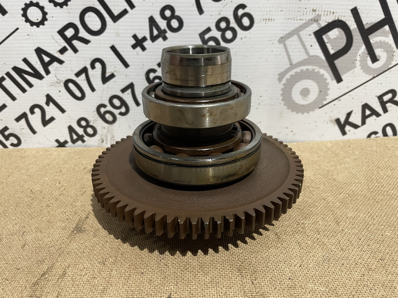 Valtra S354 Massey 8480 - skrzynia biegów - koło zębate wałek 903100490051 R835100490050 - Caja de cambios para Maquinaria agrícola: foto 1 Valtra S354 Massey 8480 - skrzynia biegów - koło zębate wałek 903100490051 R835100490050 - Caja de cambios para Maquinaria agrícola: foto 1