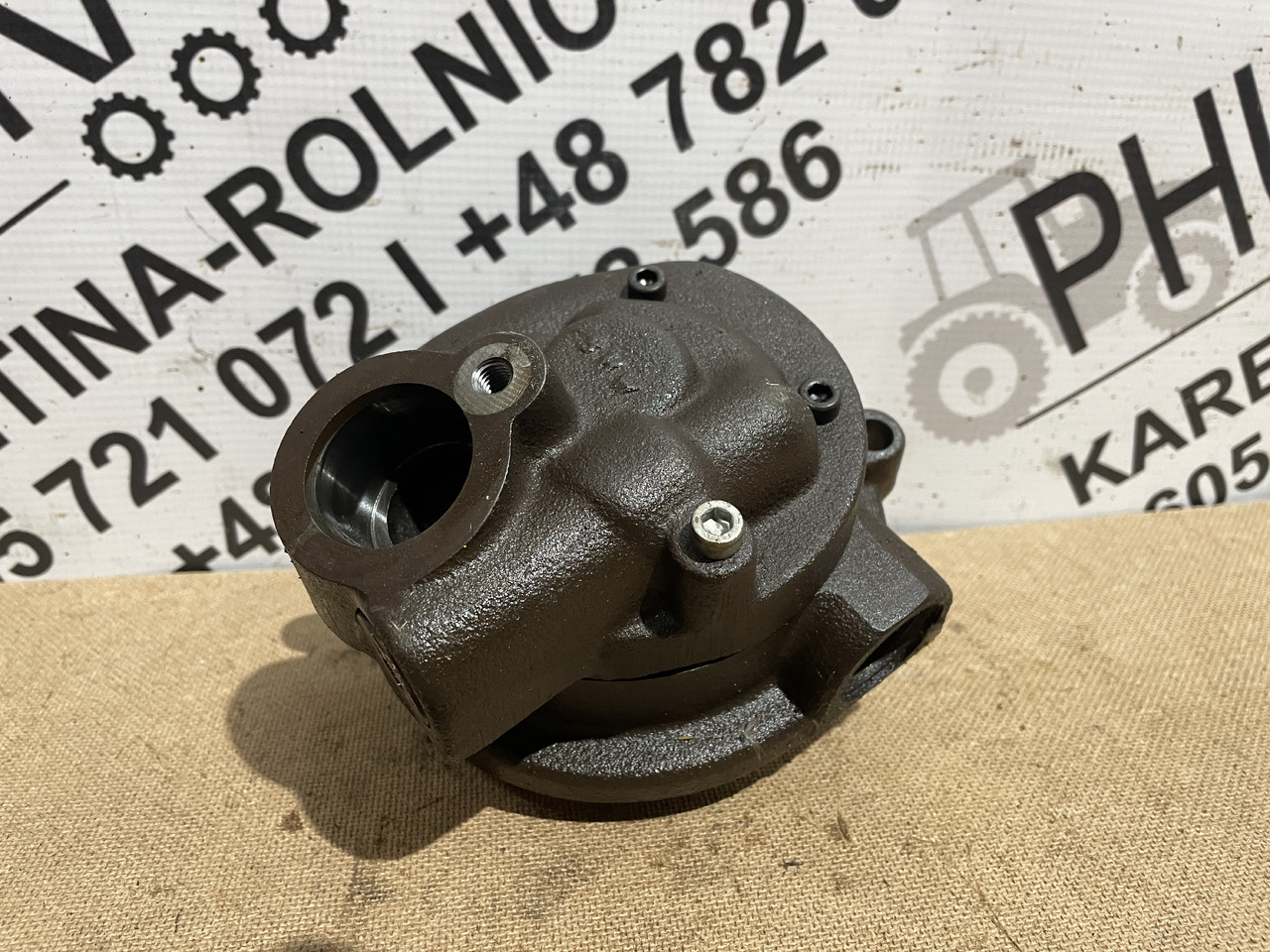 Valtra S354 Massey 8480 - skrzynia biegów - pompa oleju G835100490022 - Caja de cambios para Maquinaria agrícola: foto 1 Valtra S354 Massey 8480 - skrzynia biegów - pompa oleju G835100490022 - Caja de cambios para Maquinaria agrícola: foto 1