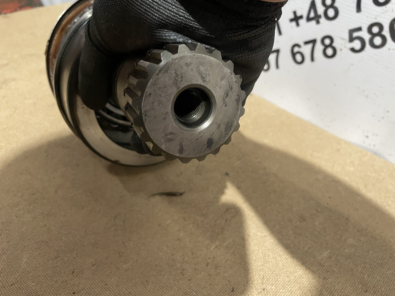 Valtra S354 Massey 8480 - skrzynia biegów - wałek ataku 12z 945100410010 - Caja de cambios para Maquinaria agrícola: foto 3 Valtra S354 Massey 8480 - skrzynia biegów - wałek ataku 12z 945100410010 - Caja de cambios para Maquinaria agrícola: foto 3