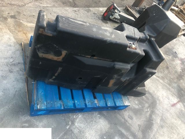 Zbiornik Paliwa - John Deere 7530 Premium - Depósito de combustible para Maquinaria agrícola: foto 5 Zbiornik Paliwa - John Deere 7530 Premium - Depósito de combustible para Maquinaria agrícola: foto 5