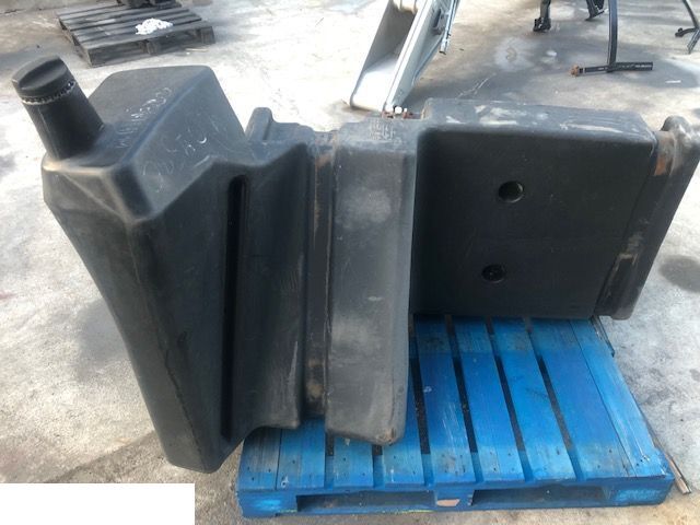 Zbiornik Paliwa - John Deere 7530 Premium - Depósito de combustible para Maquinaria agrícola: foto 2 Zbiornik Paliwa - John Deere 7530 Premium - Depósito de combustible para Maquinaria agrícola: foto 2