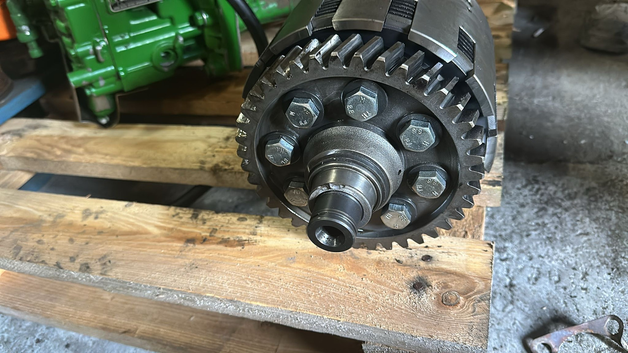 Zetor Forterra - kosz sprzęgła - Embrague y piezas: foto 3 Zetor Forterra - kosz sprzęgła - Embrague y piezas: foto 3