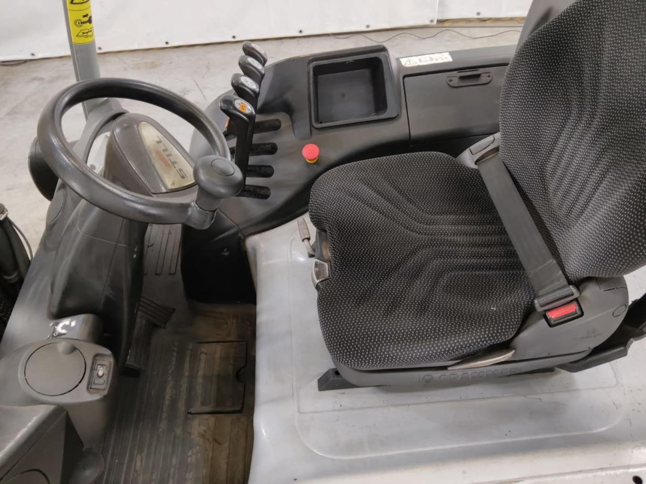 STILL RX60-30 - Carretilla elevadora eléctrica: foto 3 STILL RX60-30 - Carretilla elevadora eléctrica: foto 3