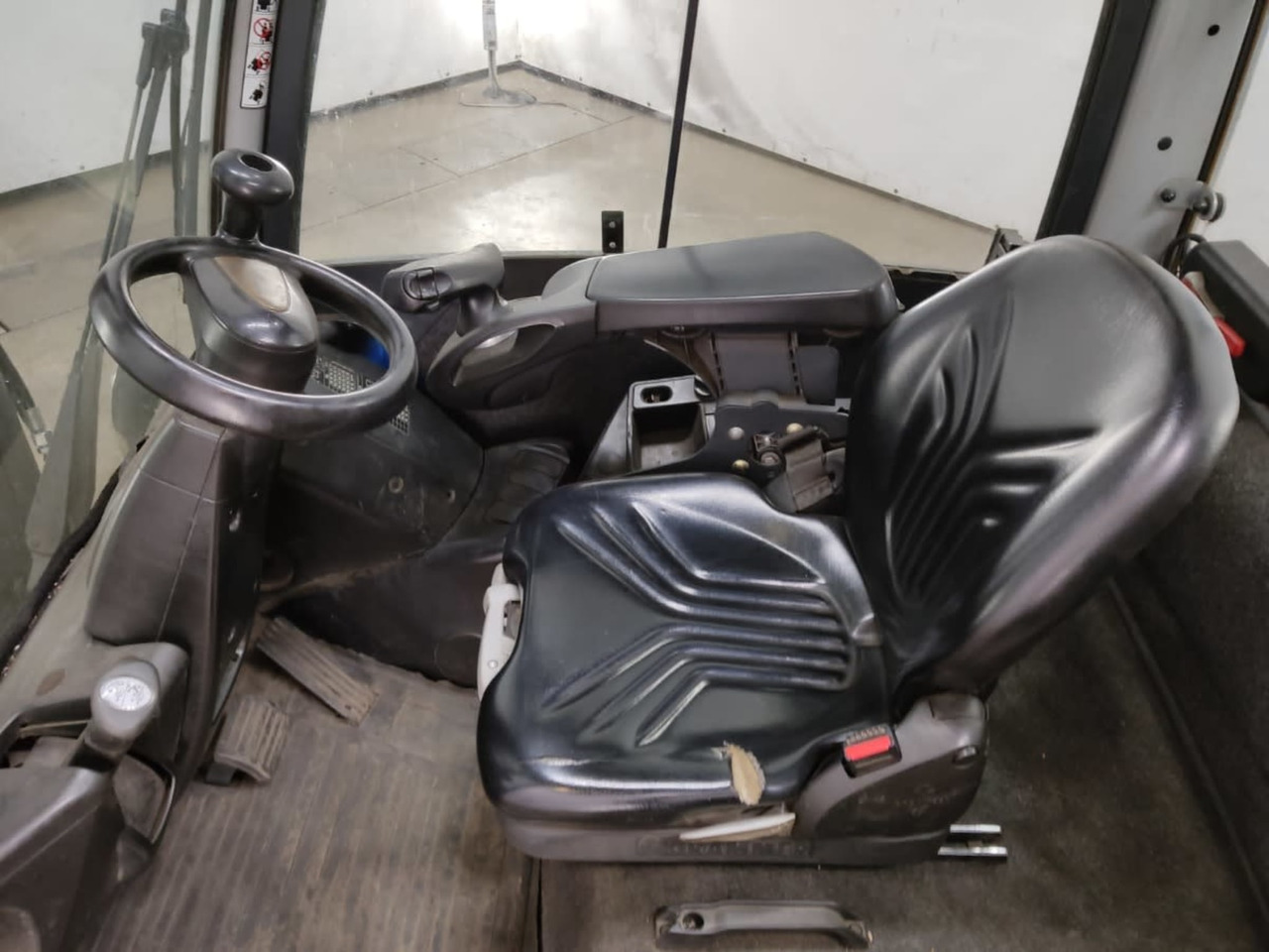 STILL RX70-35T - Carretilla elevadora de gas: foto 4 STILL RX70-35T - Carretilla elevadora de gas: foto 4