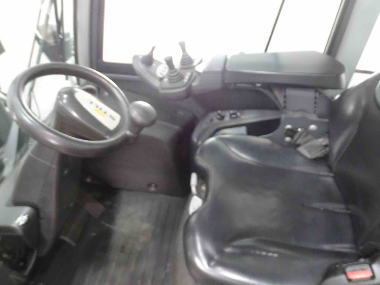 STILL RX70-70 - Carretilla elevadora diésel: foto 3 STILL RX70-70 - Carretilla elevadora diésel: foto 3