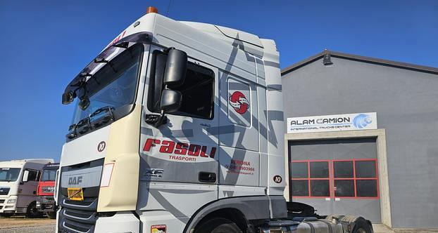 DAF XF-460 EURO 6 impianto idraulico - Cabeza tractora: foto 4 DAF XF-460 EURO 6 impianto idraulico - Cabeza tractora: foto 4