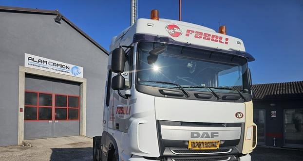 DAF XF-460 EURO 6 impianto idraulico - Cabeza tractora: foto 1 DAF XF-460 EURO 6 impianto idraulico - Cabeza tractora: foto 1