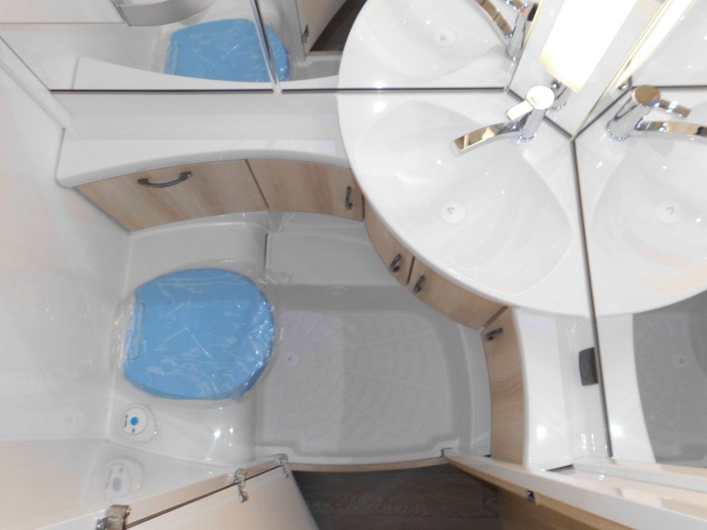 Caravana Hobby De Luxe 490 KMF 2026 GARAGE AUTARK 1800kg.+++: foto 15 Caravana Hobby De Luxe 490 KMF 2026 GARAGE AUTARK 1800kg.+++: foto 15