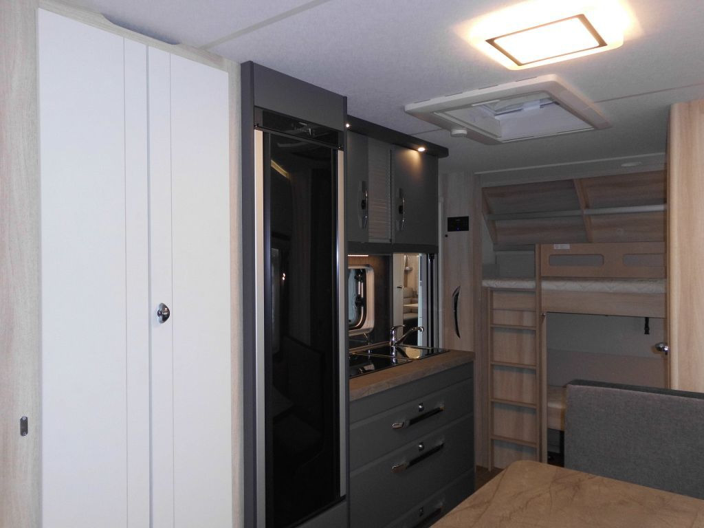 Caravana Hobby De Luxe 490 KMF 2026 GARAGE AUTARK 1800kg.+++: foto 12 Caravana Hobby De Luxe 490 KMF 2026 GARAGE AUTARK 1800kg.+++: foto 12