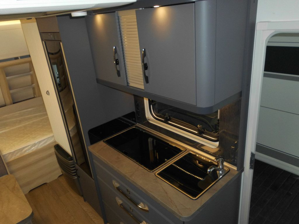 Caravana Hobby De Luxe 490 KMF 2026 GARAGE AUTARK 1800kg.+++: foto 9 Caravana Hobby De Luxe 490 KMF 2026 GARAGE AUTARK 1800kg.+++: foto 9