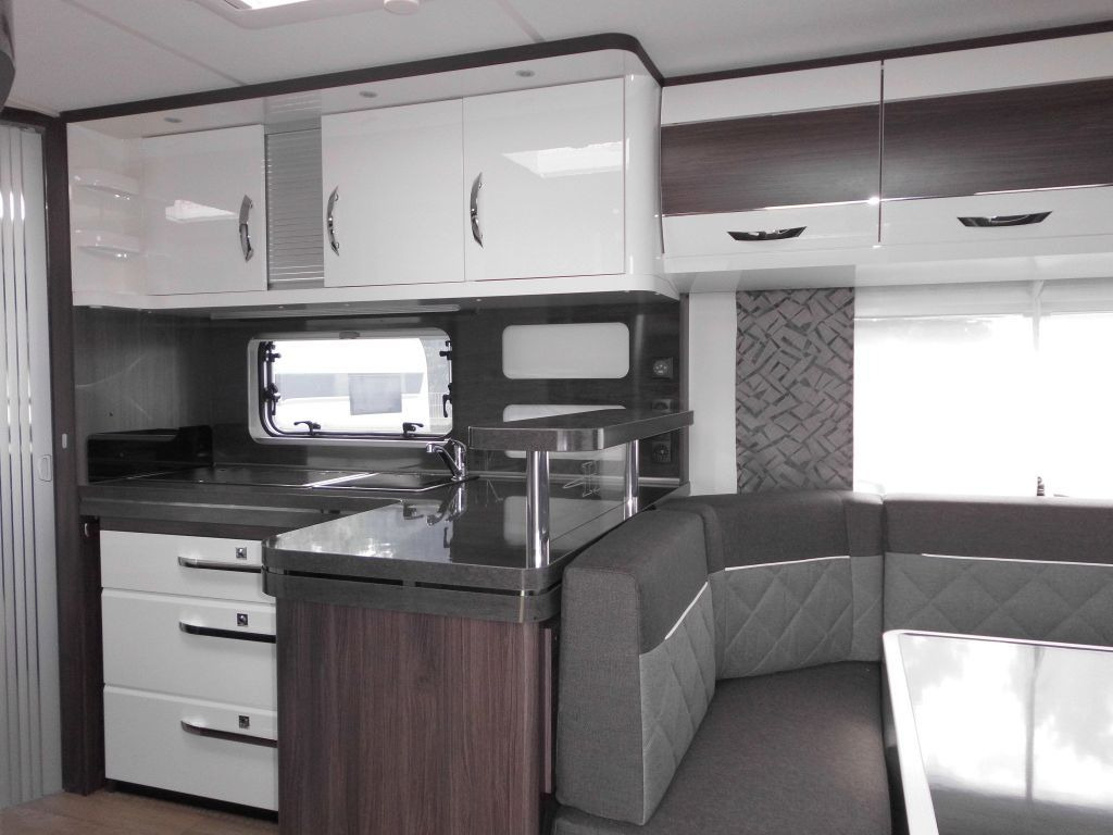 Hobby Prestige 560 FC 2025 %Lagerabverkauf% - Caravana: foto 1 Hobby Prestige 560 FC 2025 %Lagerabverkauf% - Caravana: foto 1