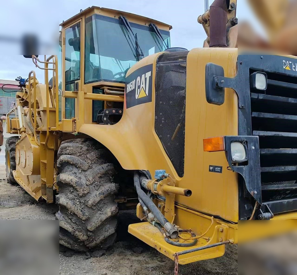 2006 CATERPILLAR RM-500 - Estabilizador de suelos: foto 1 2006 CATERPILLAR RM-500 - Estabilizador de suelos: foto 1