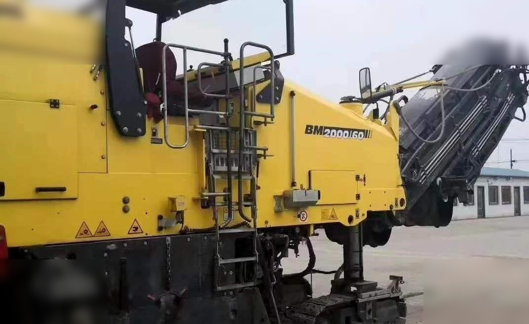 2015 BOMAG BM2000/60-2 - Fresadora en frío: foto 1 2015 BOMAG BM2000/60-2 - Fresadora en frío: foto 1