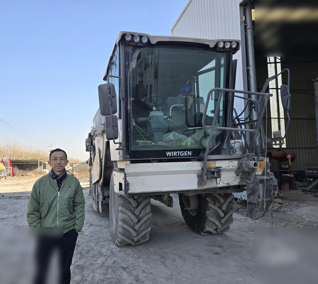 2016 WIRTGEN WR200 - Estabilizador de suelos: foto 1 2016 WIRTGEN WR200 - Estabilizador de suelos: foto 1