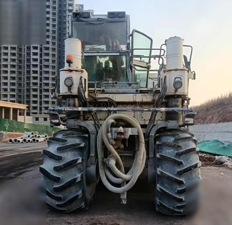 2016 WIRTGEN WR2500S - Estabilizador de suelos: foto 4 2016 WIRTGEN WR2500S - Estabilizador de suelos: foto 4