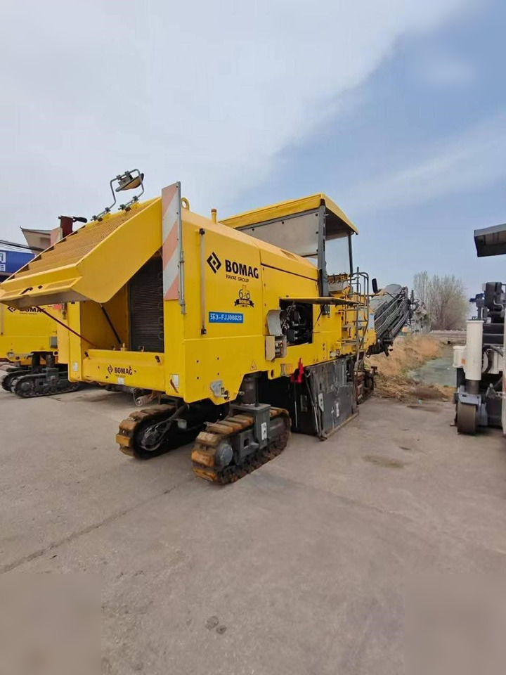2017 BOMAG BM2000/60-2 - Fresadora en frío: foto 2 2017 BOMAG BM2000/60-2 - Fresadora en frío: foto 2