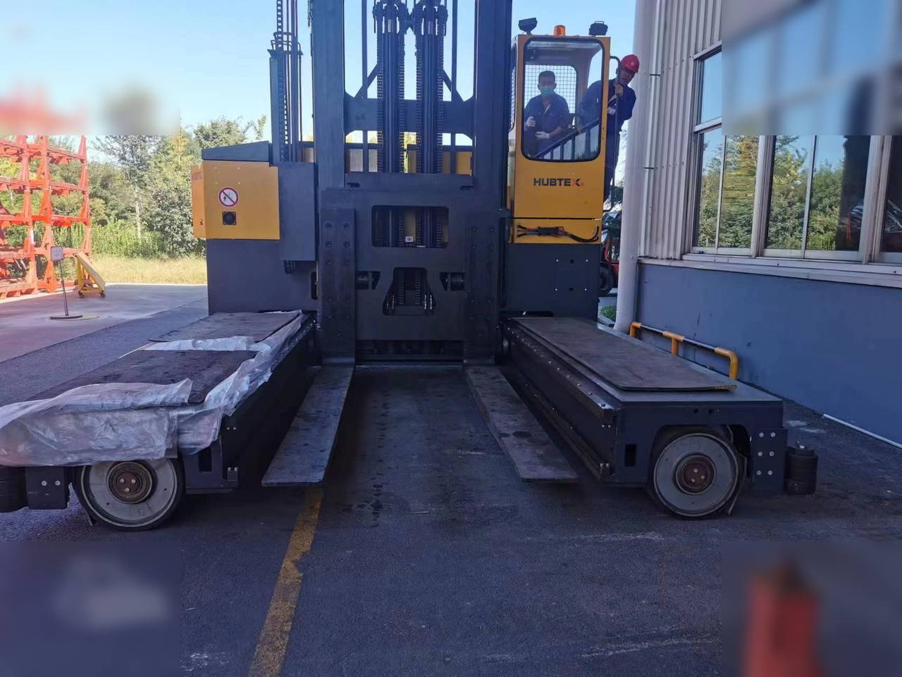 2017 HUBTEX MQ130 - Carretilla de carga lateral: foto 3 2017 HUBTEX MQ130 - Carretilla de carga lateral: foto 3