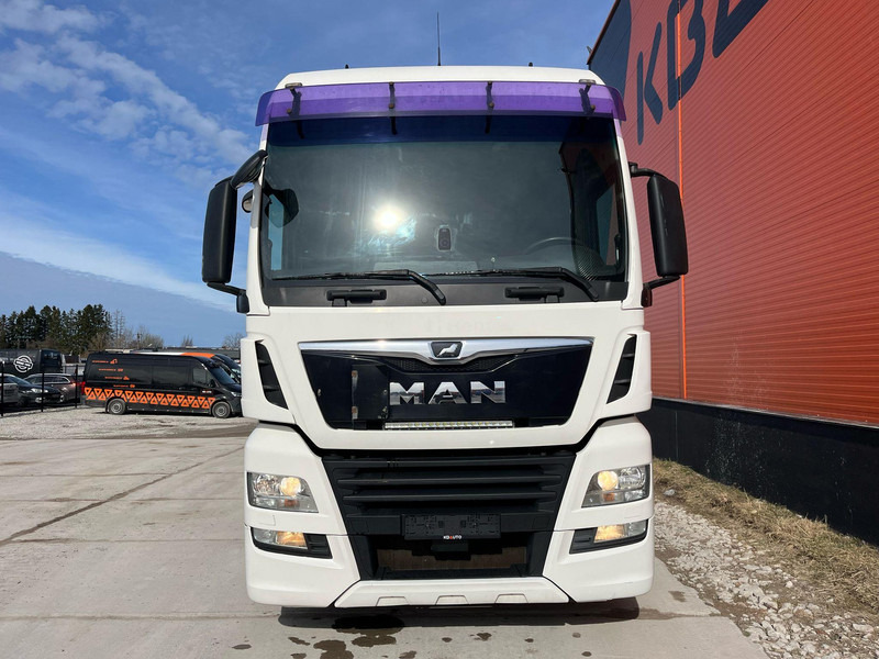MAN TGX 26.500 6x2 XXL CAB / INTARDER - Cabeza tractora: foto 3 MAN TGX 26.500 6x2 XXL CAB / INTARDER - Cabeza tractora: foto 3