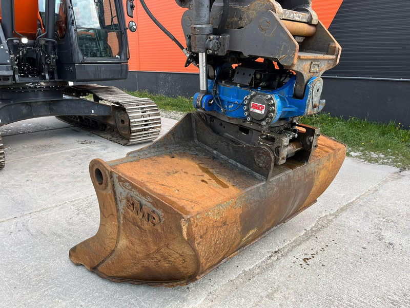 Excavadora de cadenas Doosan DX 235 LCR-5 3 D / ROTOTILT / CENTRAL LUBRICATION / AC: foto 11