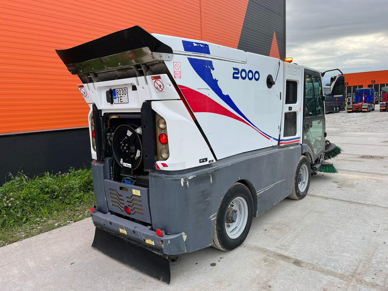 Leasing de Dulevo 2000 SKY FIRST REGISTRATION 09.2015 Dulevo 2000 SKY FIRST REGISTRATION 09.2015: foto 6 Leasing de Dulevo 2000 SKY FIRST REGISTRATION 09.2015 Dulevo 2000 SKY FIRST REGISTRATION 09.2015: foto 6